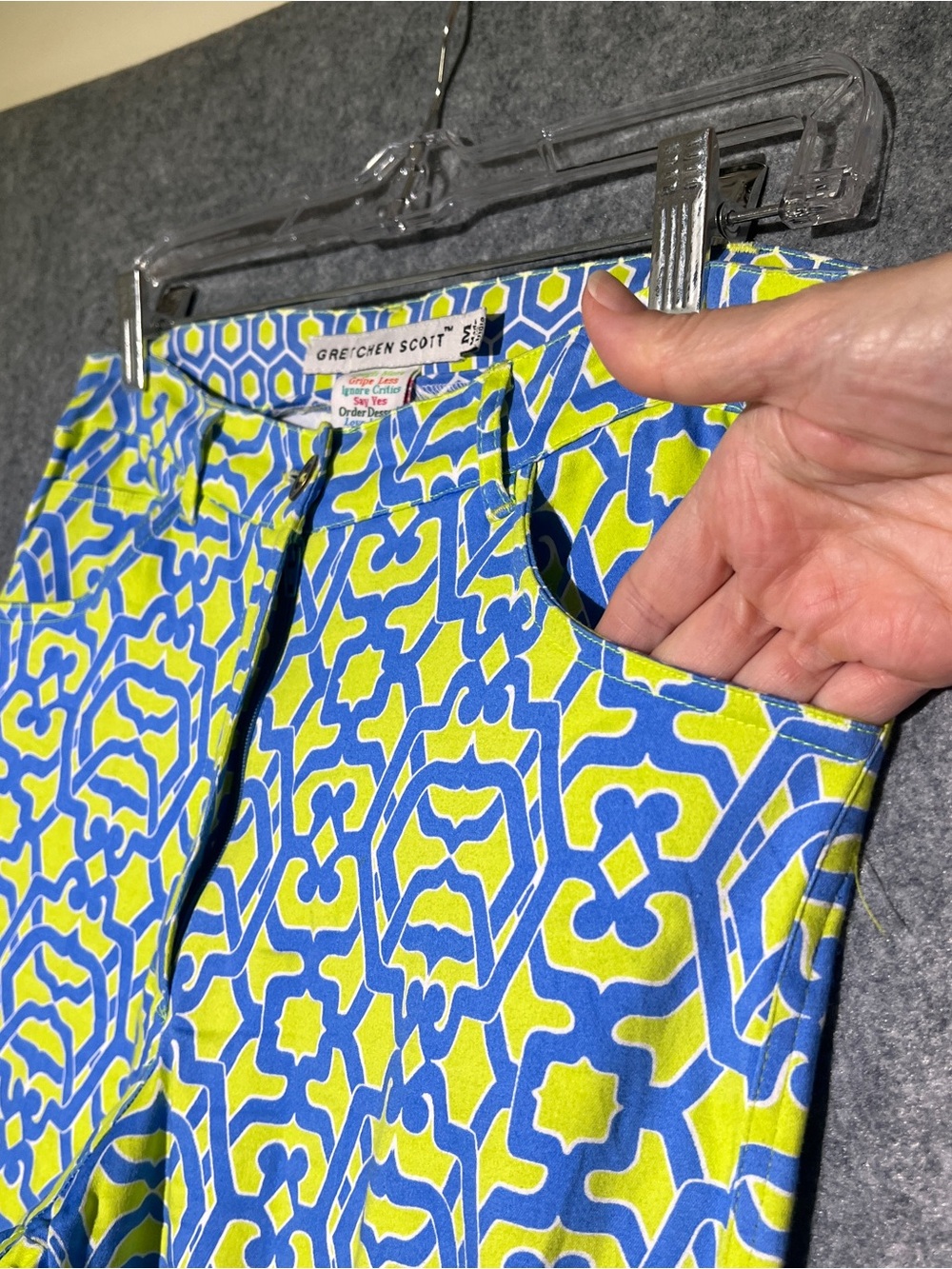 GRETCHEN SCOTT Gripeless Pants Blue Green Floral Geo Stretch Ankle Size M - Picture 4 of 13